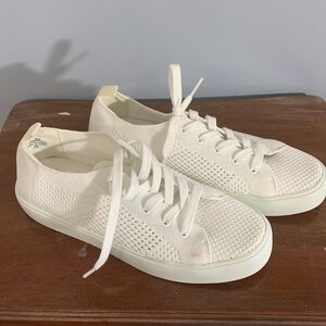NWT Marc Fisher White Tennis Shoes Size 8.5 MSRP $80